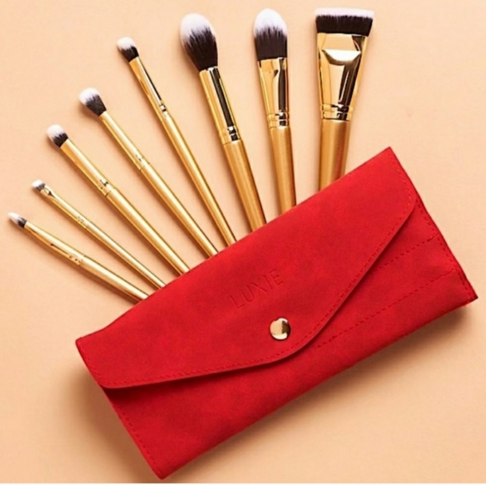 LUXIE Glitter and Gold 8 piece Brush Set with Travel Pouch